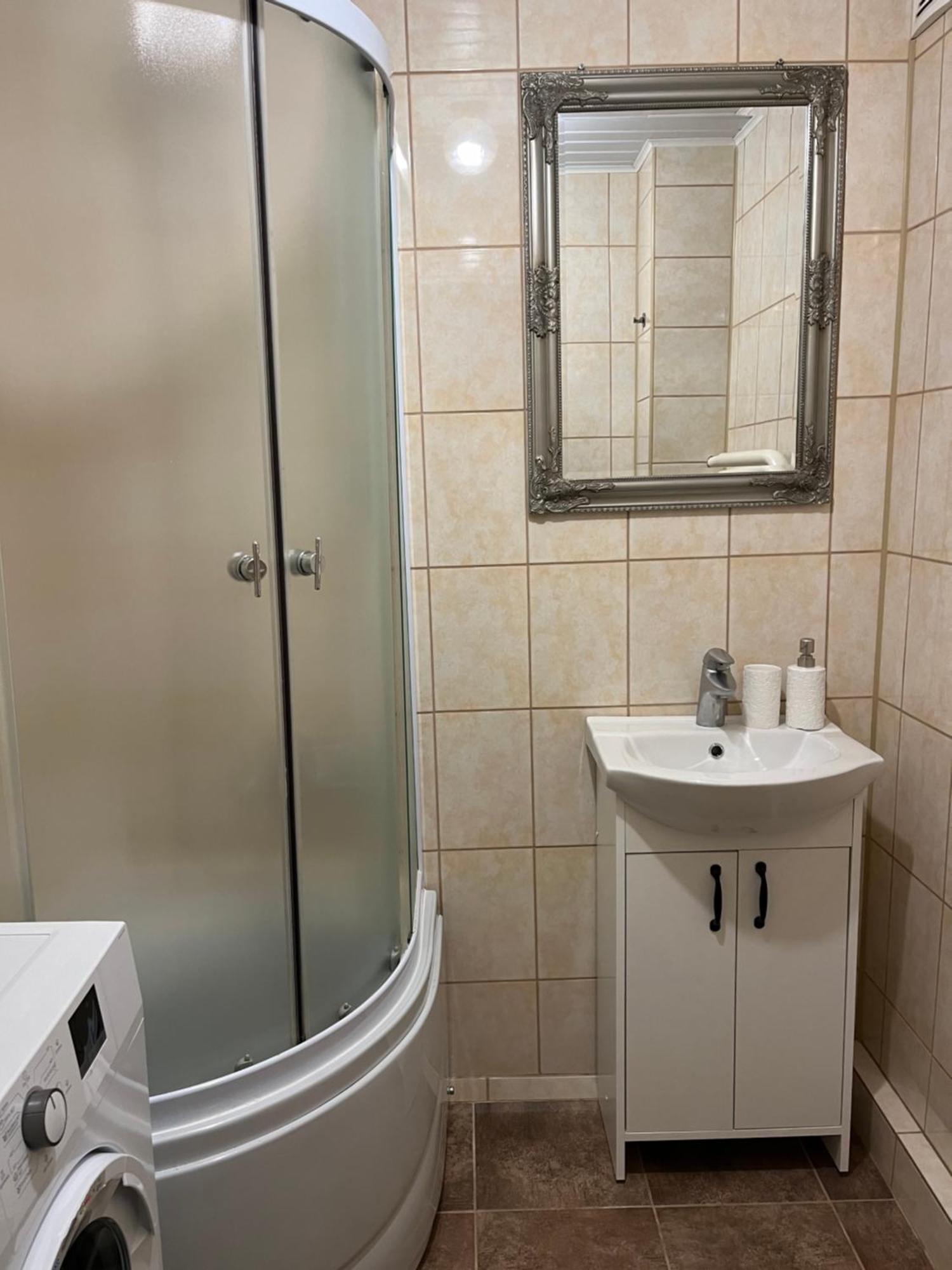 Vienibas Apartment Daugavpils Ngoại thất bức ảnh